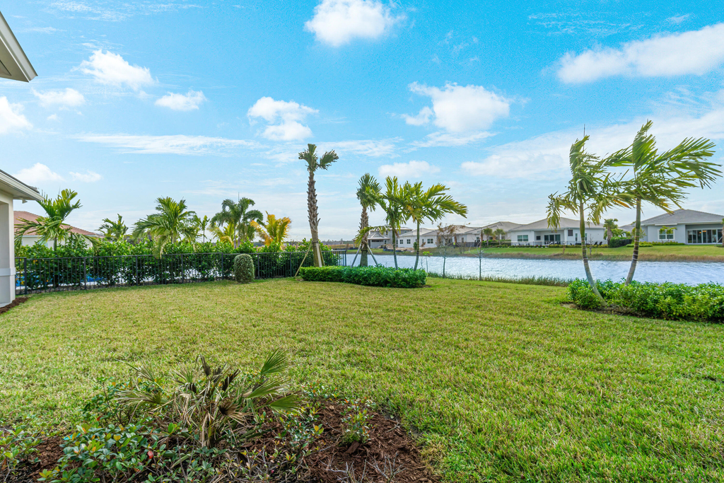 12272 Waterstone Circle - Photo 33