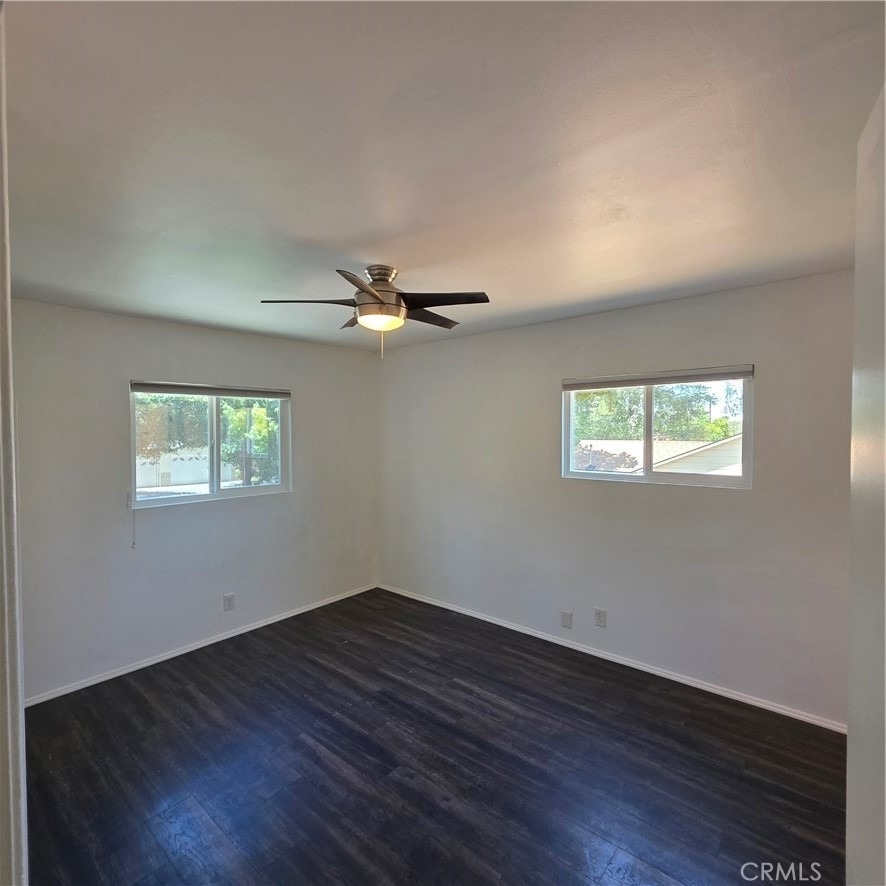 5432 Woodlake Avenue N - Photo 12