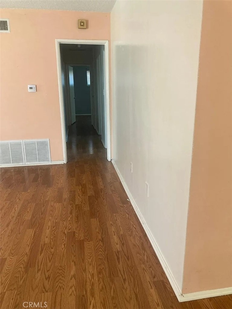 145 E Quincy - Photo 4