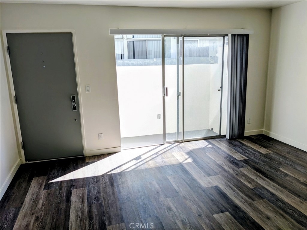 11948 Darlington Avenue - Photo 1