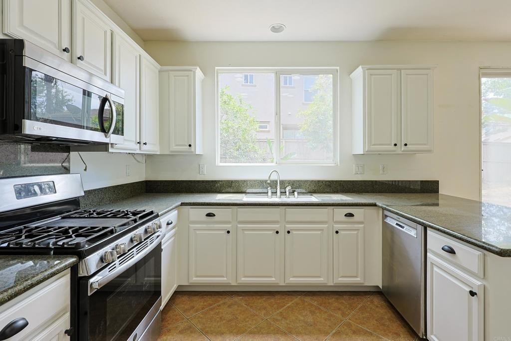 1046 Strawberry Creek Rd - Photo 12