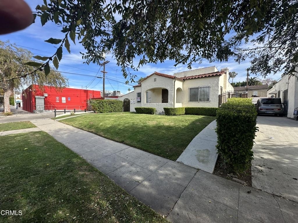 638 N Vista Street - Photo 0