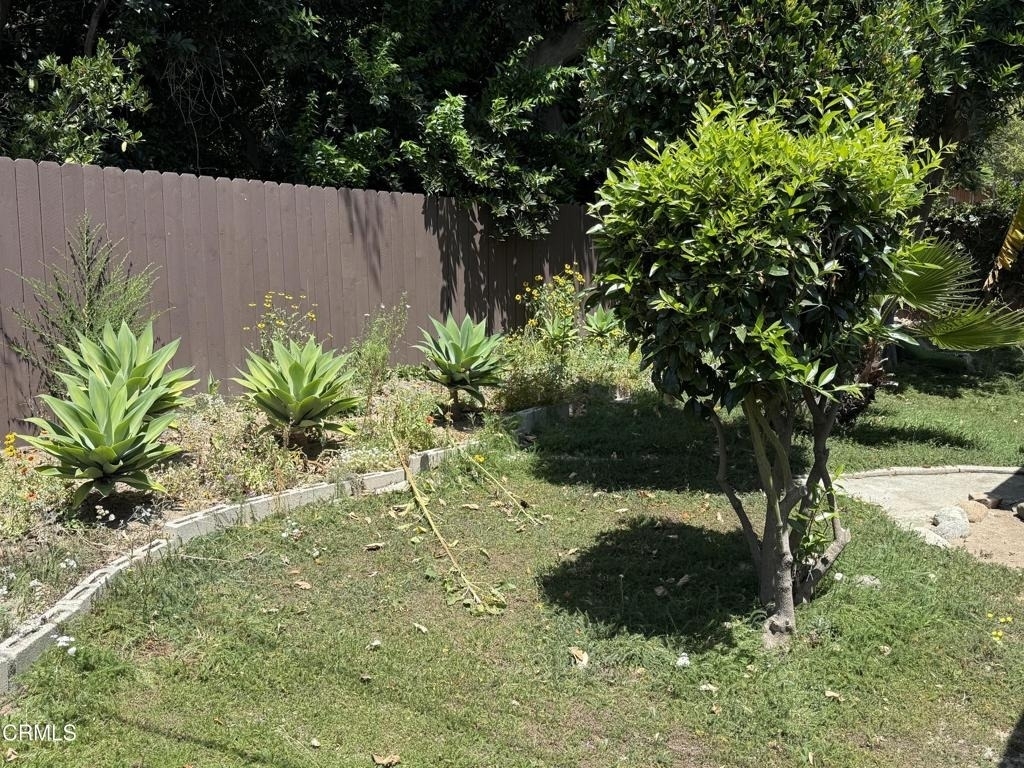 1523 N Grand Oaks Avenue - Photo 17