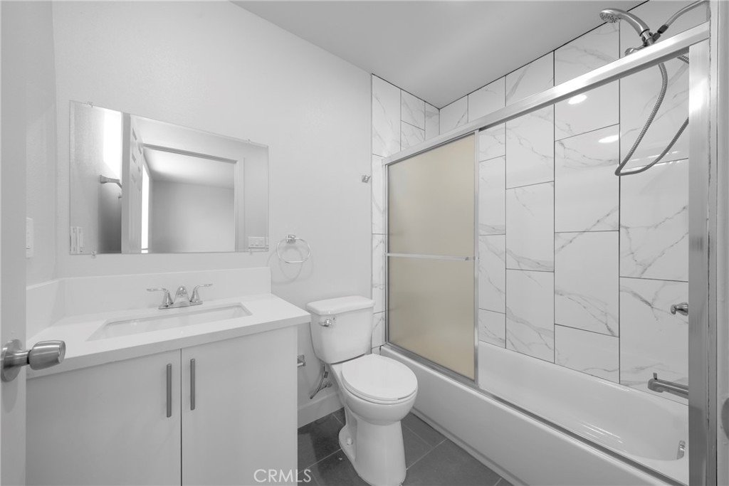 236 W 84th Place - Photo 8