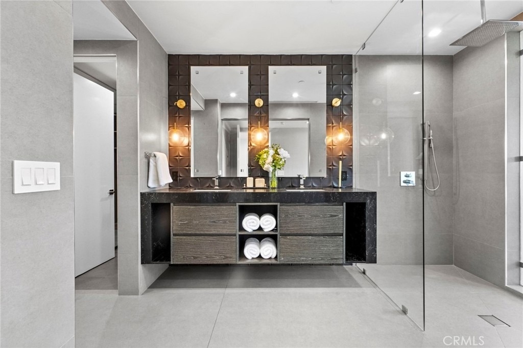 2033 Glencoe - Photo 12