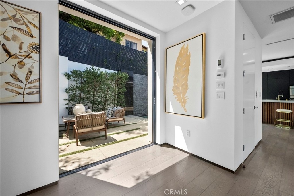 2033 Glencoe - Photo 17