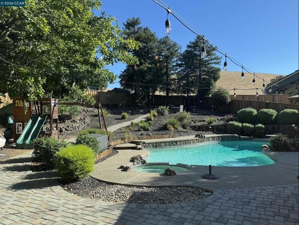 1105 Fair Weather Cir - Photo 2