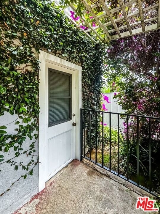 1233 Ozeta Terrace - Photo 29