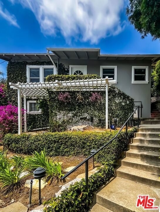 1233 Ozeta Terrace - Photo 1