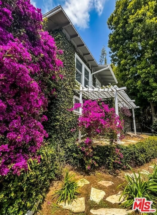 1233 Ozeta Terrace - Photo 2