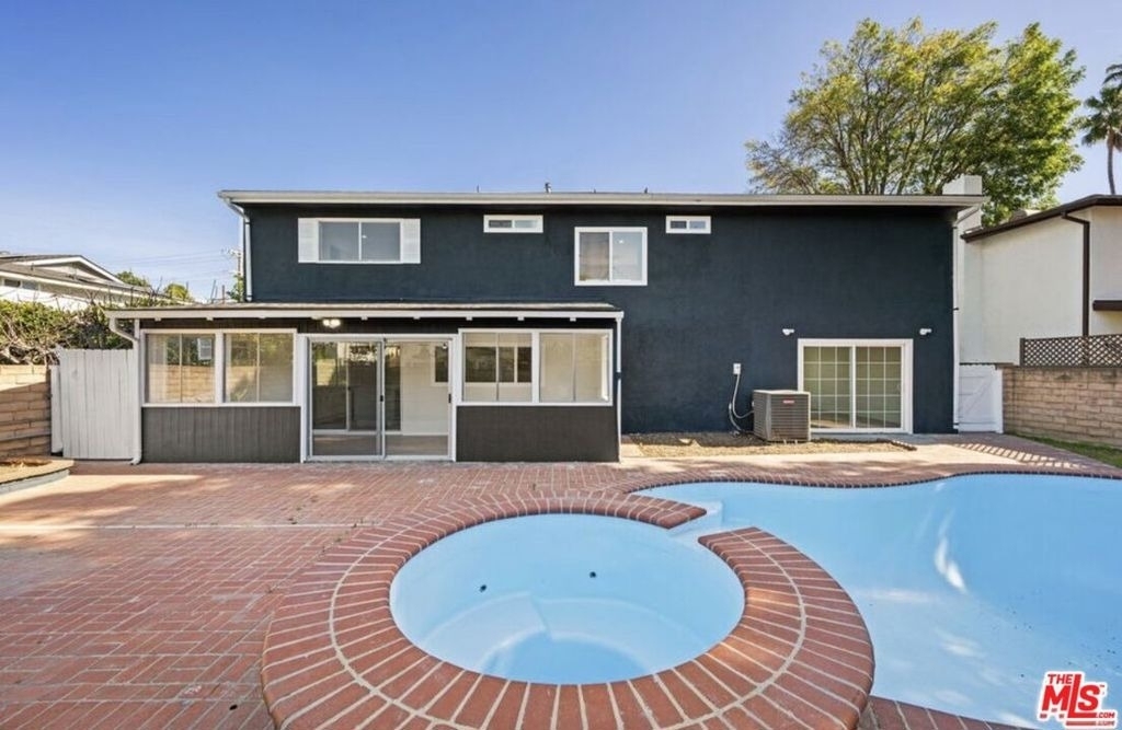 6257 Lindley Avenue - Photo 0