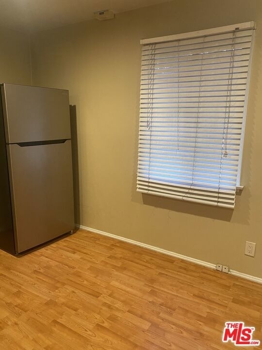 11317 1/2 Iowa Avenue - Photo 5