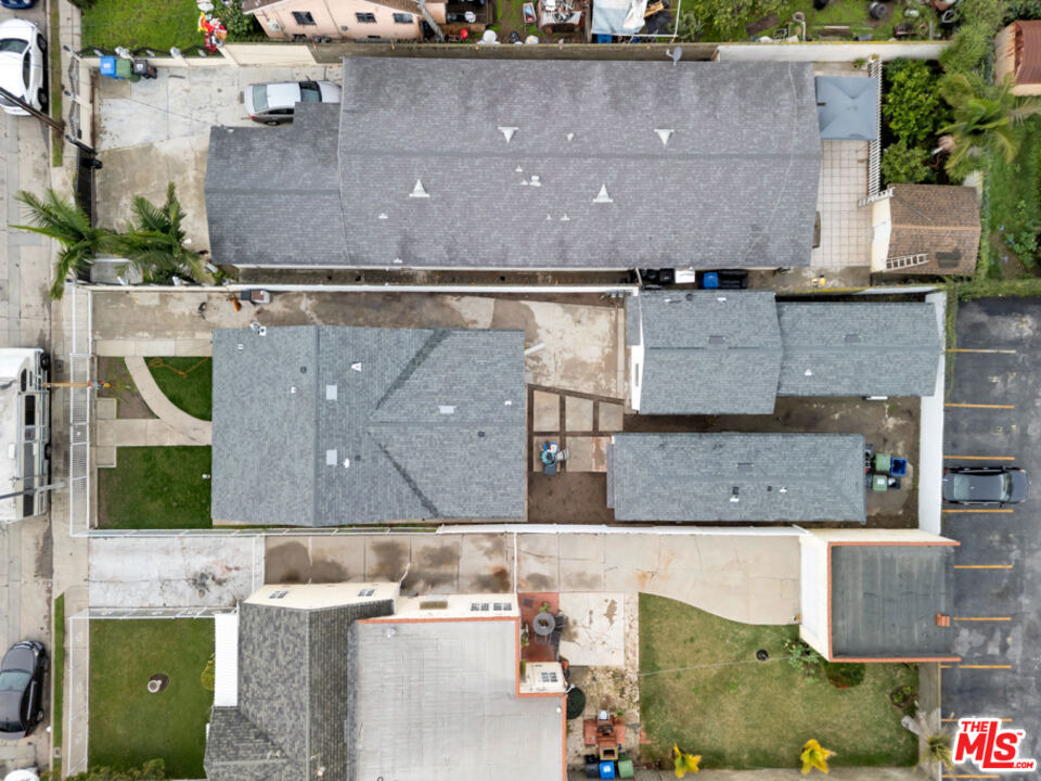 529 W 90th Street - Photo 7