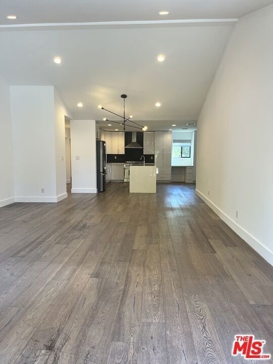 3526 Kelton Avenue - Photo 2