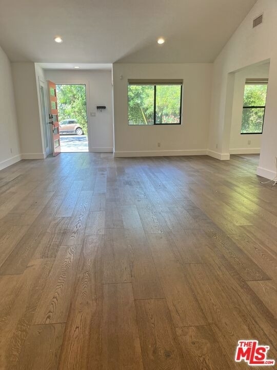 3526 Kelton Avenue - Photo 5