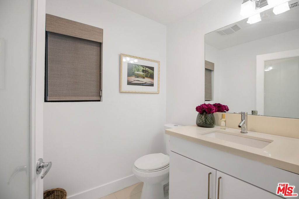 3526 Kelton Avenue - Photo 24