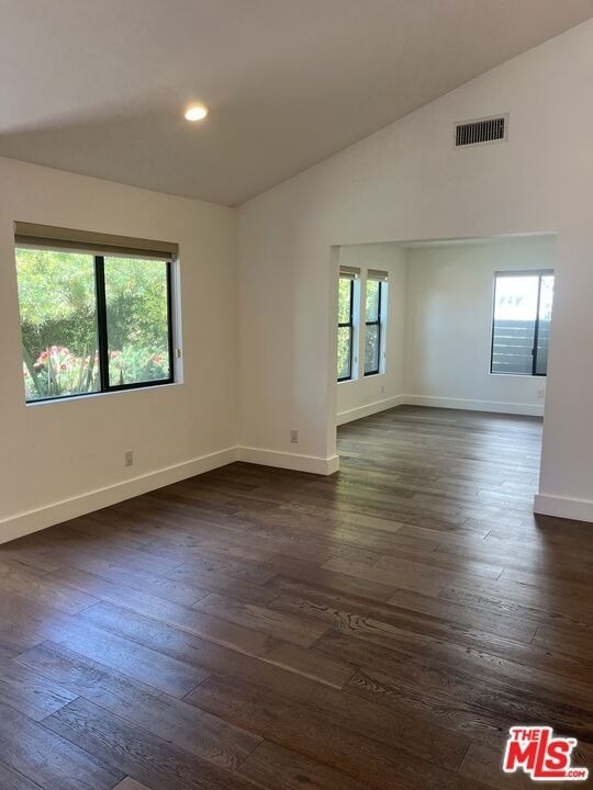 3526 Kelton Avenue - Photo 6