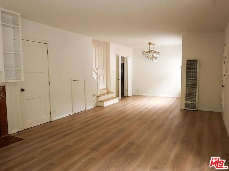 1322 N Beverly Glen Boulevard - Photo 3