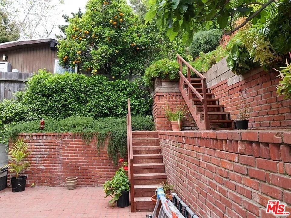 1322 N Beverly Glen Boulevard - Photo 14