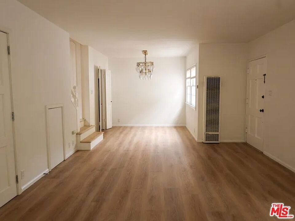 1322 N Beverly Glen Boulevard - Photo 1