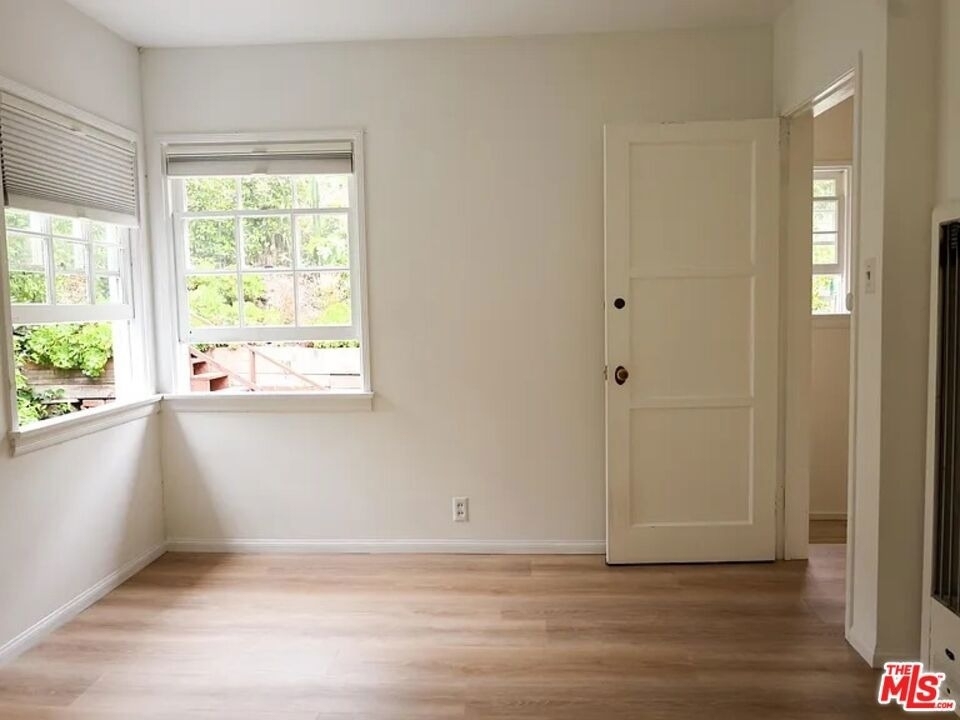 1322 N Beverly Glen Boulevard - Photo 9