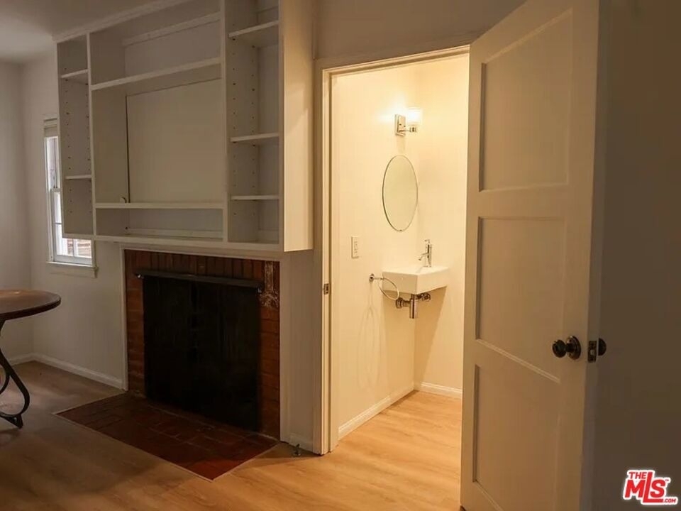 1322 N Beverly Glen Boulevard - Photo 4