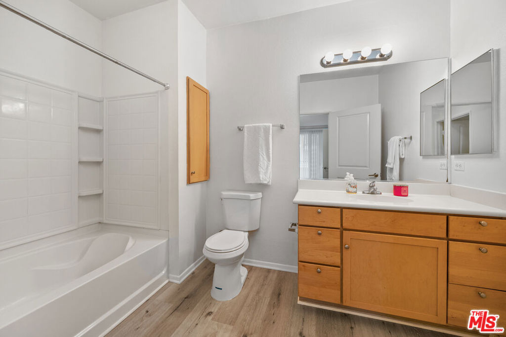 6400 Crescent Parkway - Photo 21