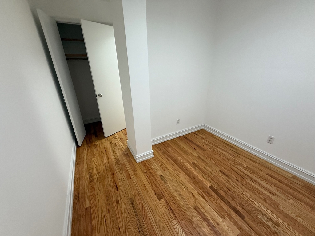 440 East 78th Street - Photo 12