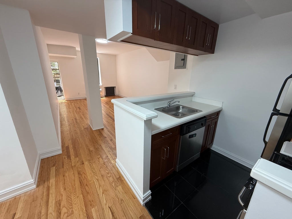 440 East 78th Street - Photo 0