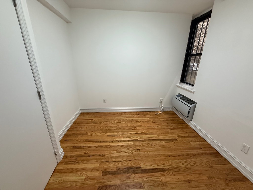440 East 78th Street - Photo 5