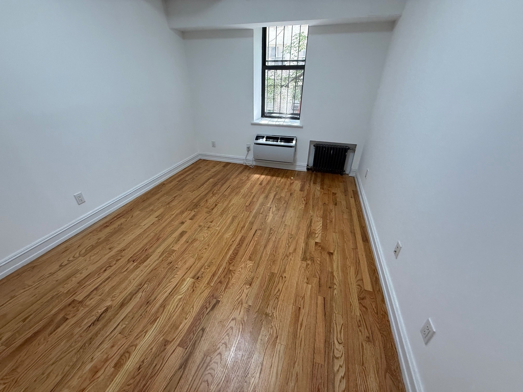 440 East 78th Street - Photo 8