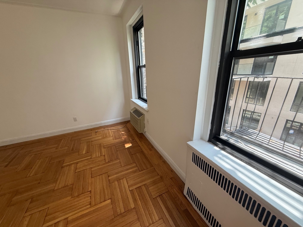 440 East 78th Street - Photo 1
