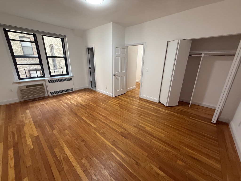 440 East 78th Street - Photo 8