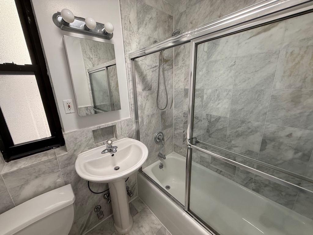 440 East 78th Street - Photo 7