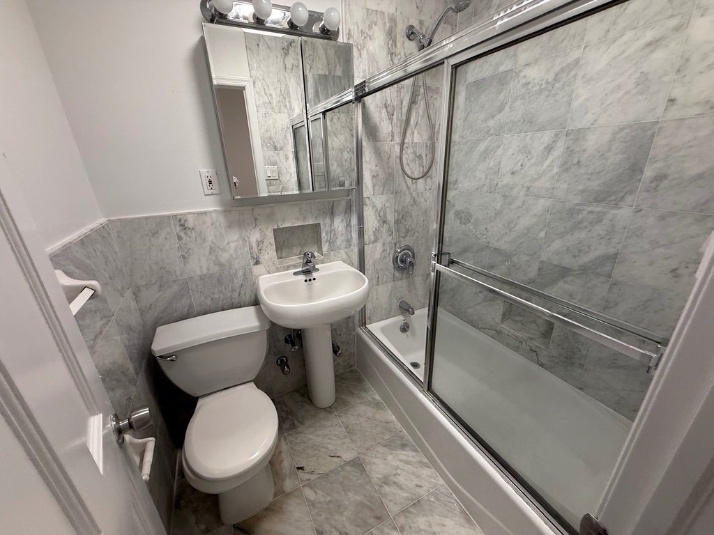 440 East 78th Street - Photo 9