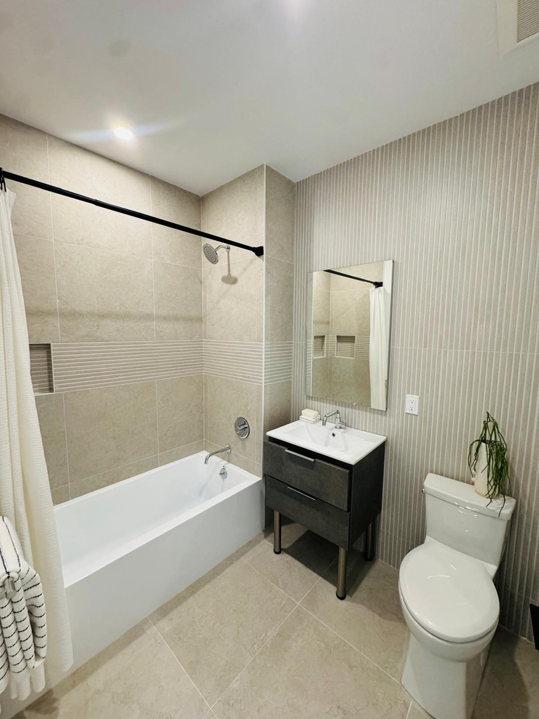 706 E32nd - Photo 6