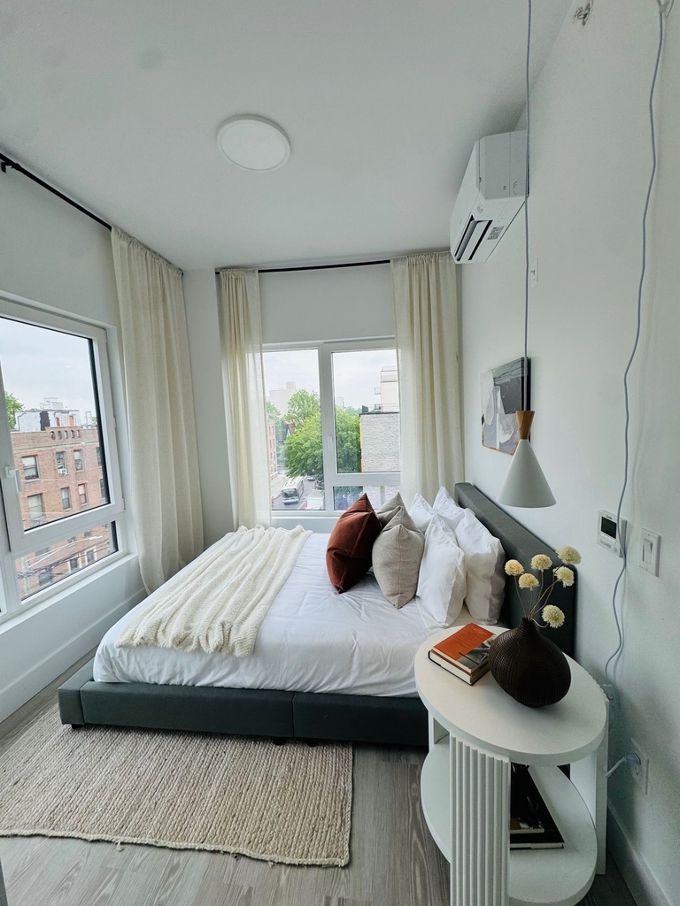 706 E32nd - Photo 5