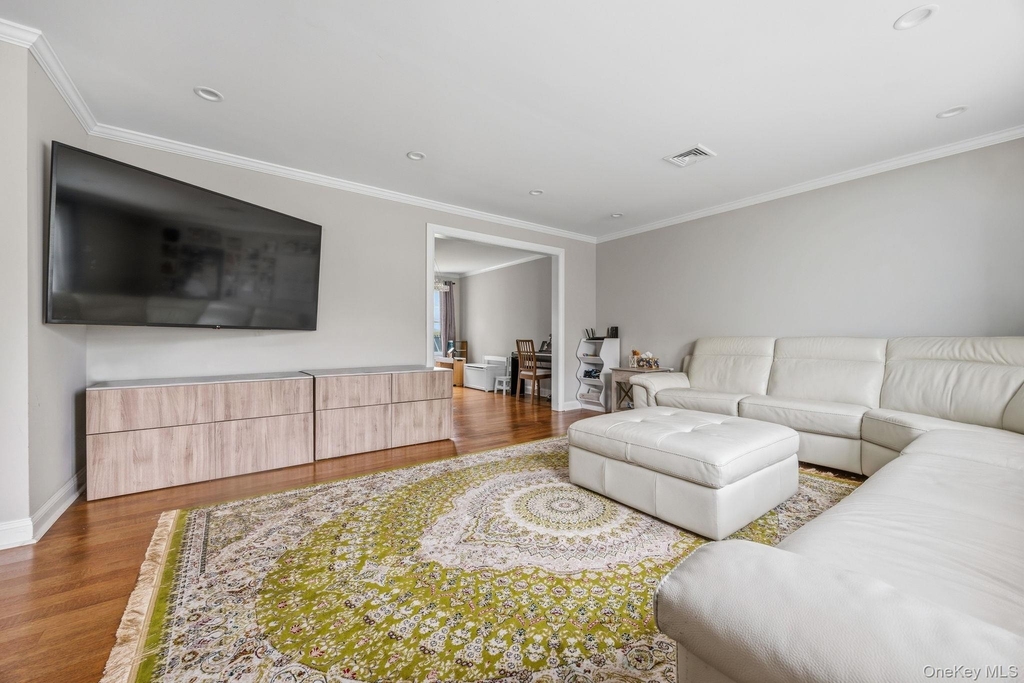 3 Sunrise Street - Photo 1