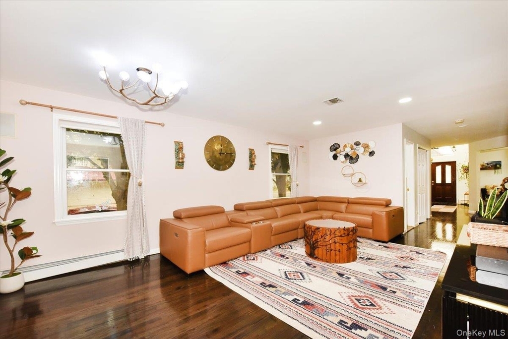 109 Charles Street - Photo 8