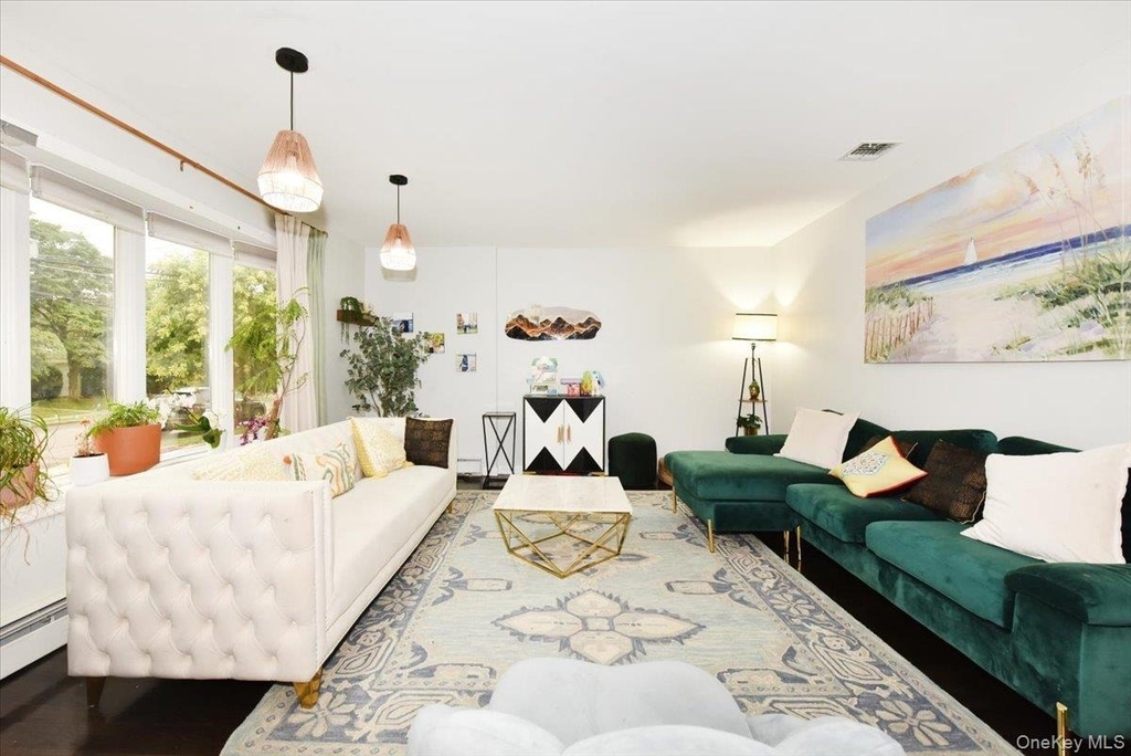 109 Charles Street - Photo 4
