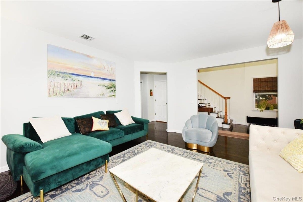 109 Charles Street - Photo 3