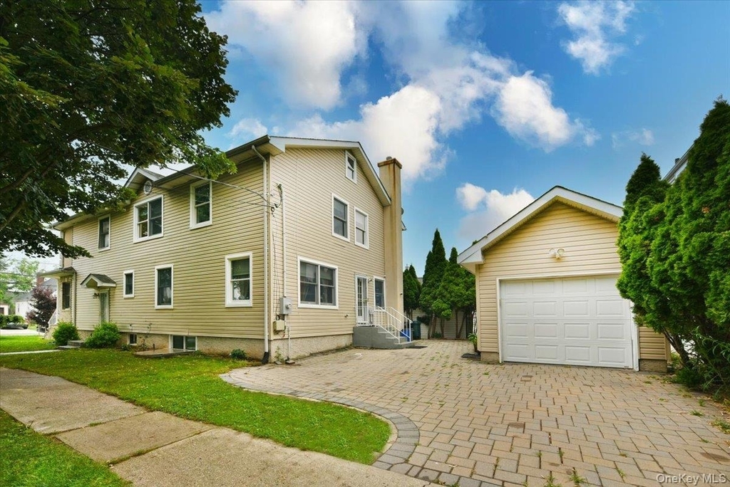 109 Charles Street - Photo 22