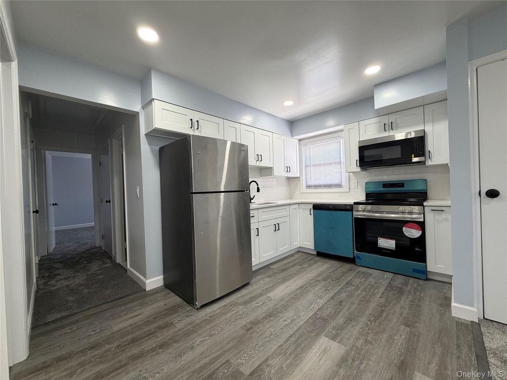 21 Cochran Place - Photo 0