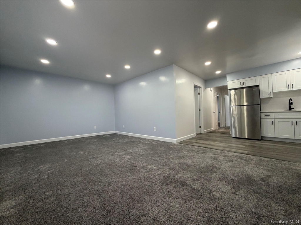 21 Cochran Place - Photo 2