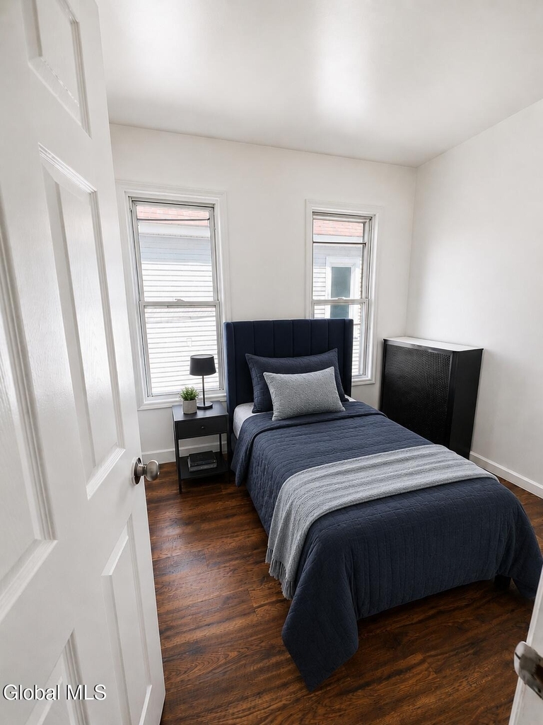 407 Victory Avenue - Photo 11
