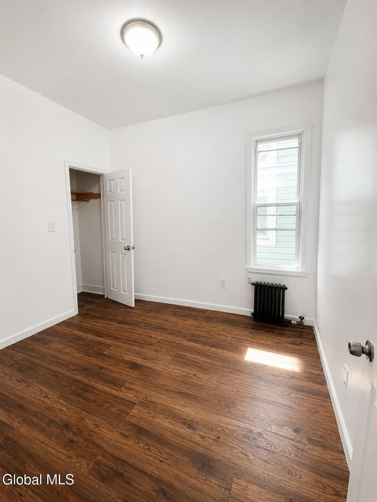 407 Victory Avenue - Photo 12