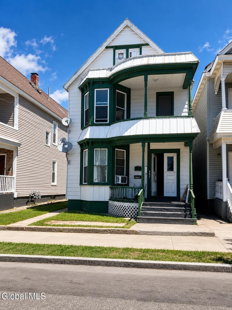 407 Victory Avenue - Photo 0