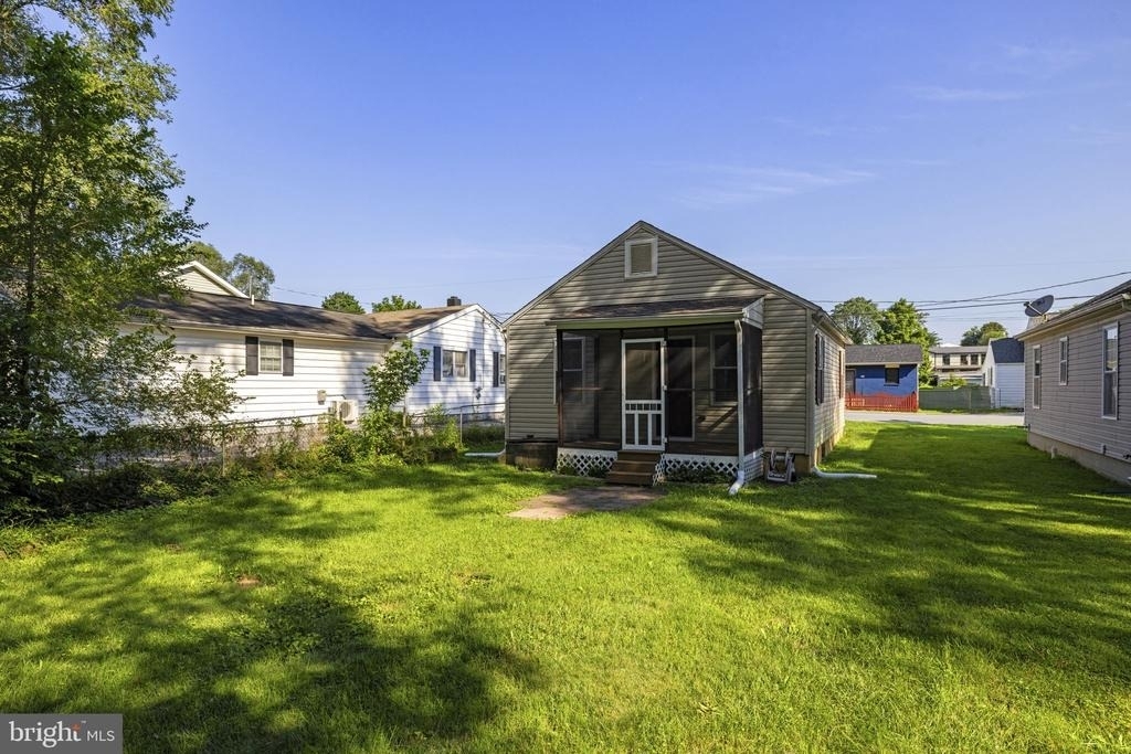 220 E 2nd Avenue - Photo 40