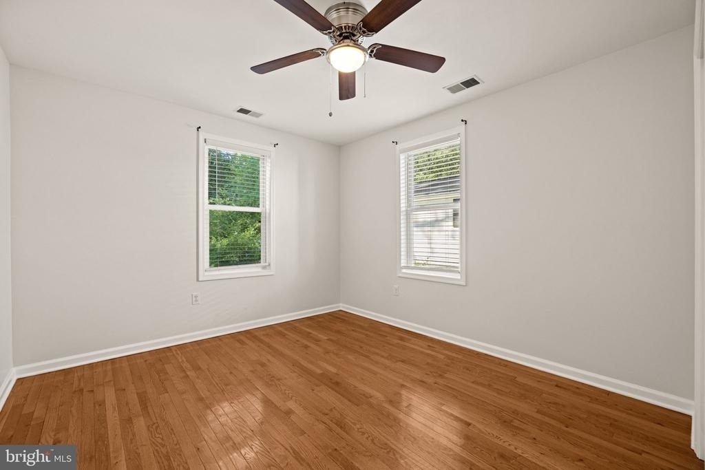 220 E 2nd Avenue - Photo 25