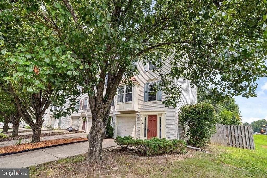 4701 Colonnade Way - Photo 2